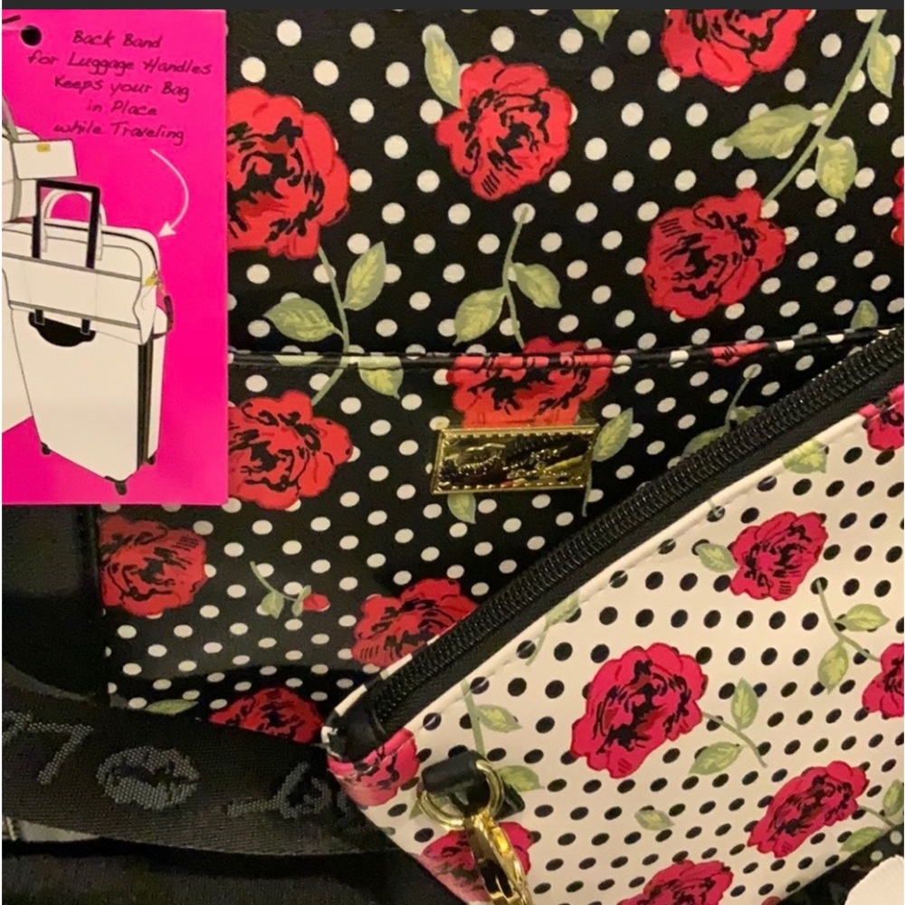 Betsey Johnson Weekender Bag and Crossbody Bag set NWT - Picture 11 of 16